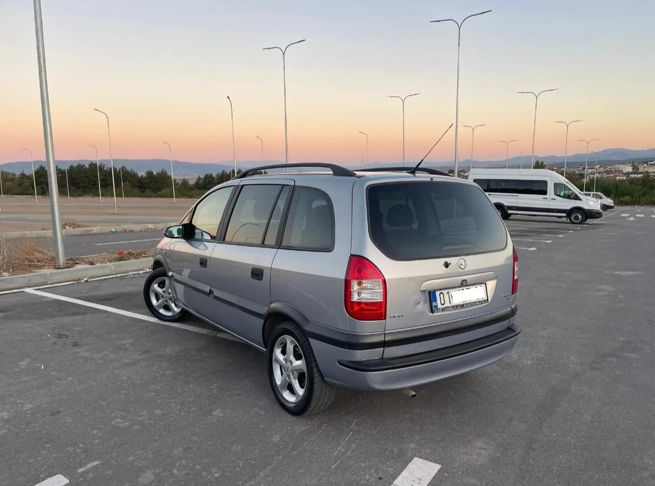 Opel Zafira Selection — foto 2 nga 10
