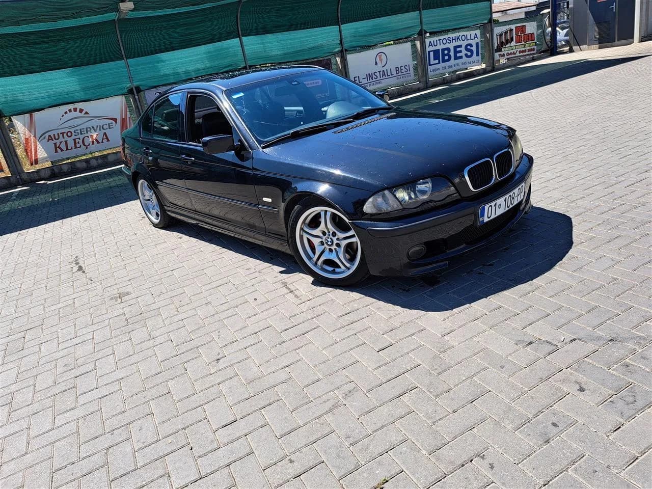 BMW 330i automatik, 231 PS, 1 vit regjistrim — foto 2 nga 12