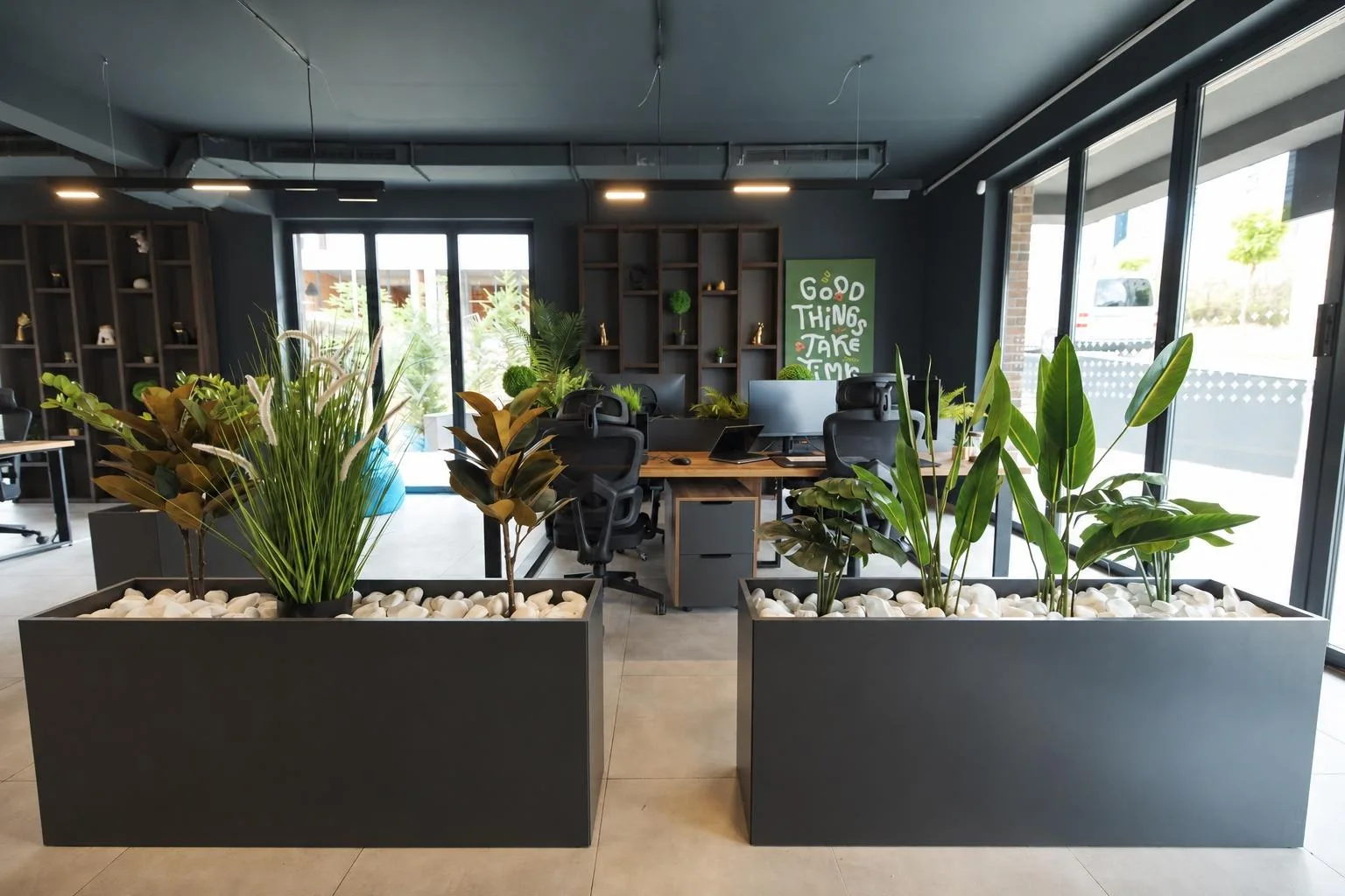 Zyrë 320 m² me qira në Prishtinë - komplet ose si hapësirë coworking — foto 1 nga 8
