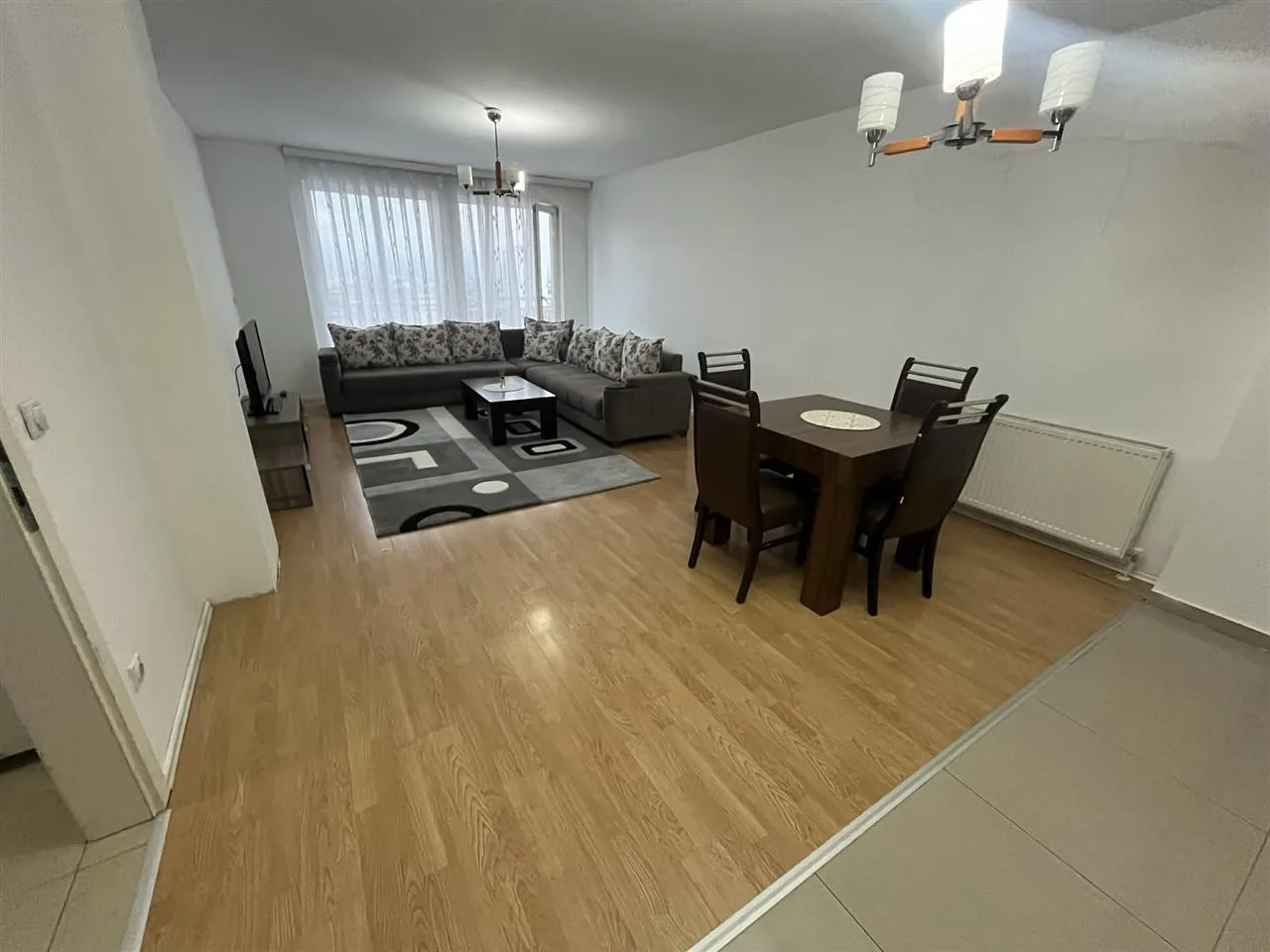 Banesë 2+1 me qira në Rrugen enver Topalli (Rruga Gremes) — foto 1 nga 8