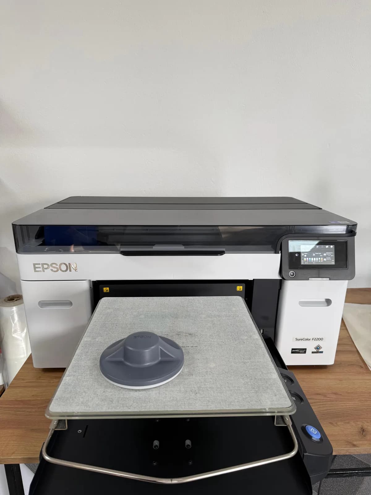 Printer DTG dhe makinë qendisjeje — foto 2 nga 7