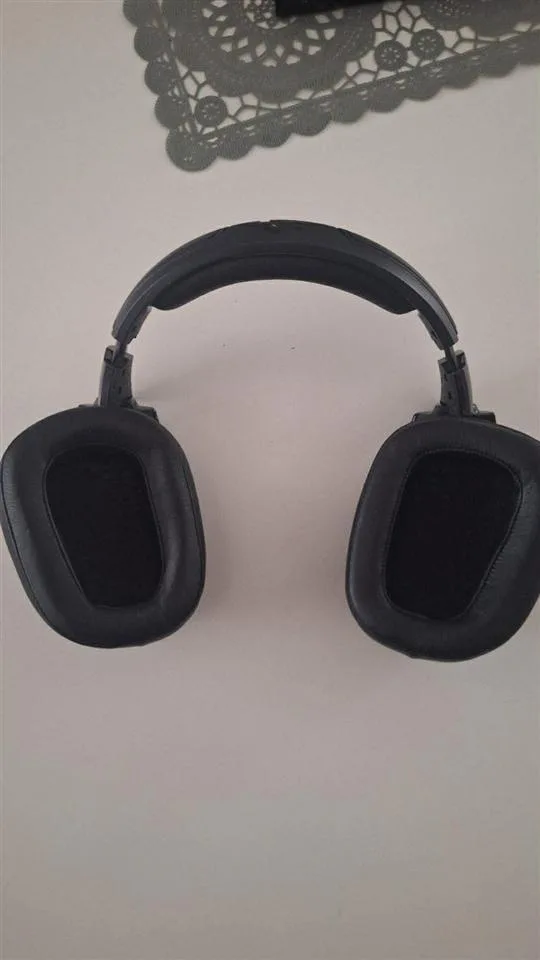 Logitech G935 Wireless 7.1 – kufje gaming — foto 2 nga 4