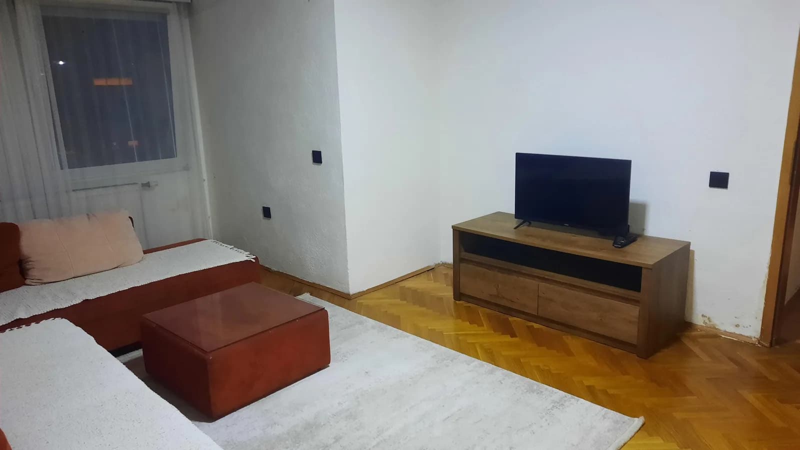 Banesë 2+1 me qira në Ulpianë — foto 1 nga 12