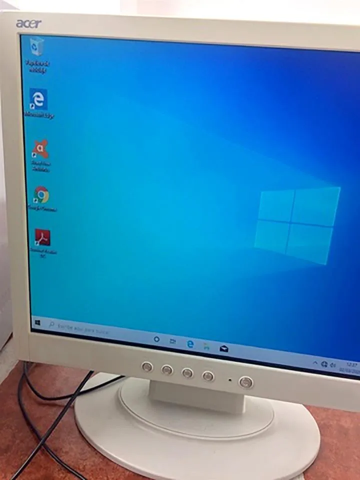 Monitor Acer 17" — foto 2 nga 4