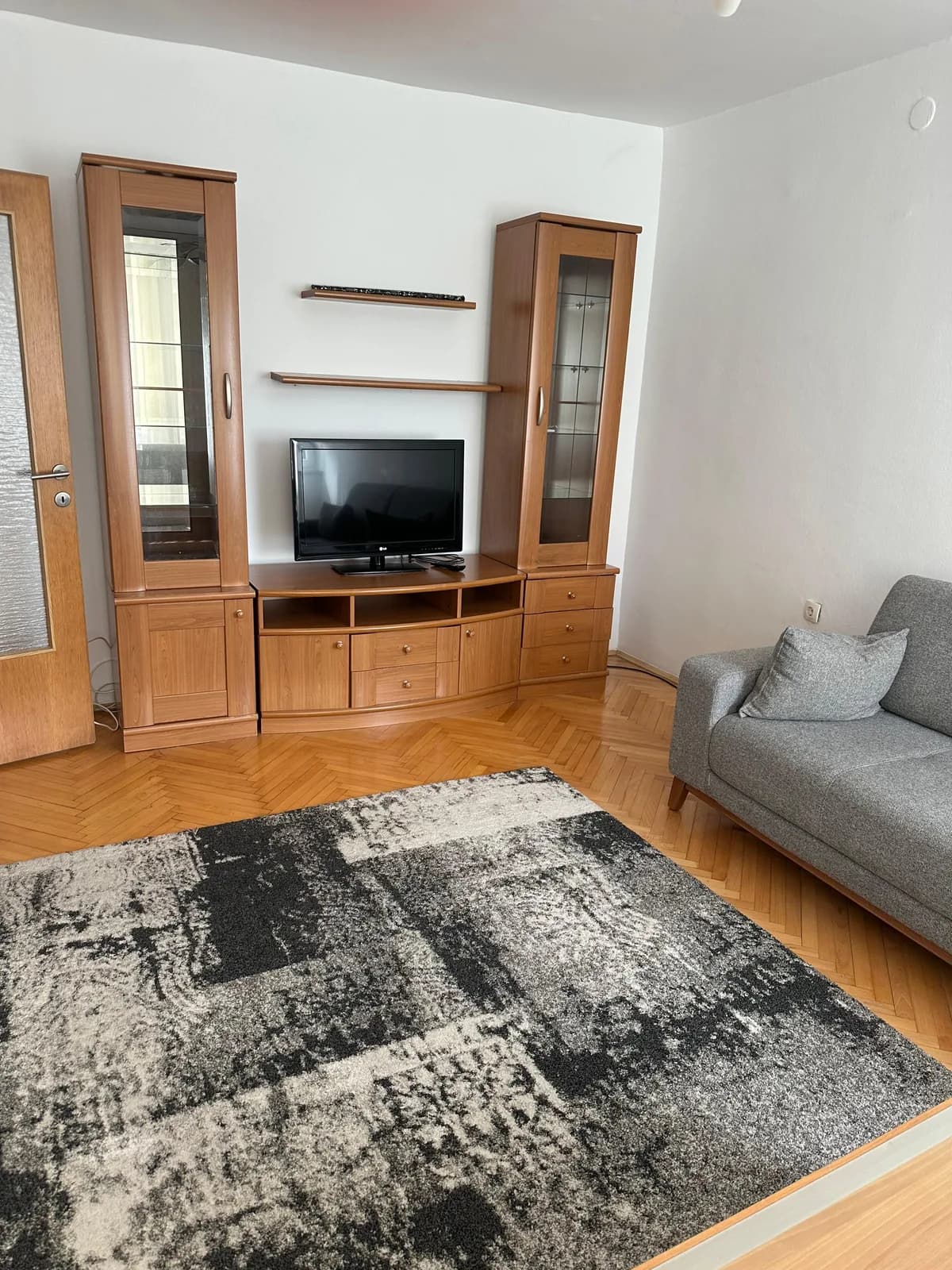 Banesë me qira te Santea — foto 1 nga 10