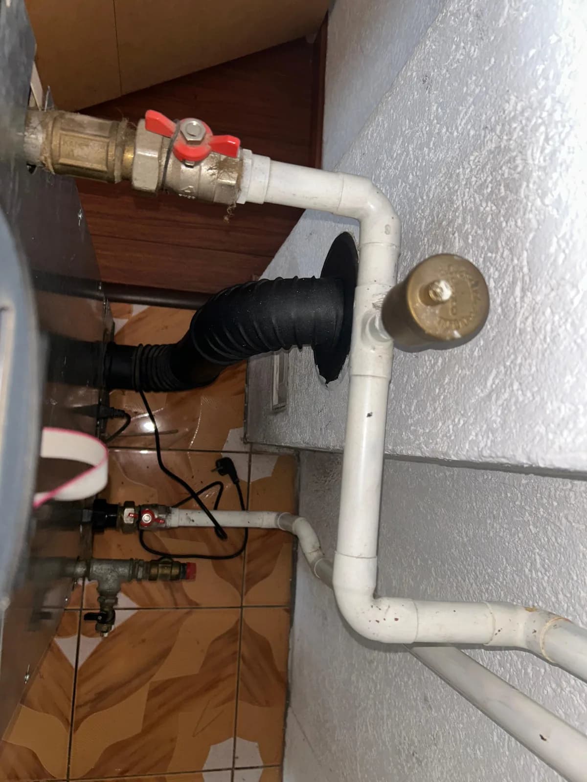 Kamin me pelet BURNiT — foto 1 nga 9