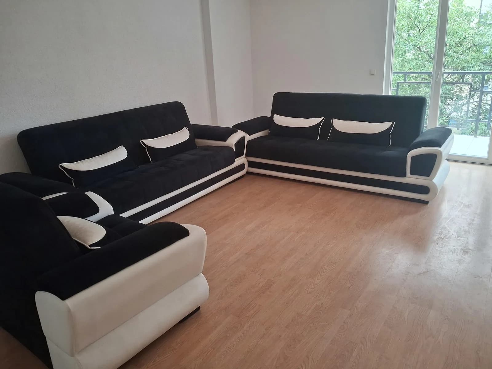 Banesë 3+1 me qira, përballë Mentori Center — foto 1 nga 11