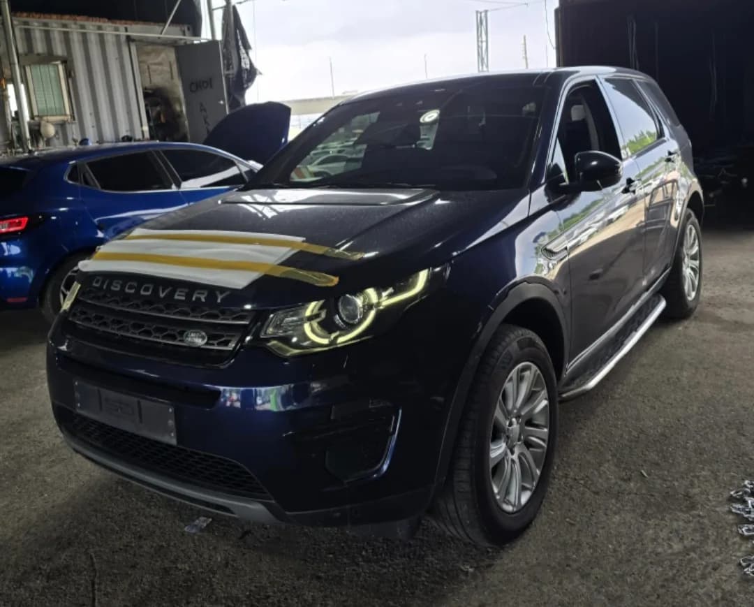 Land Rover Discovery HSE Facelift 2017 — foto 1 nga 10