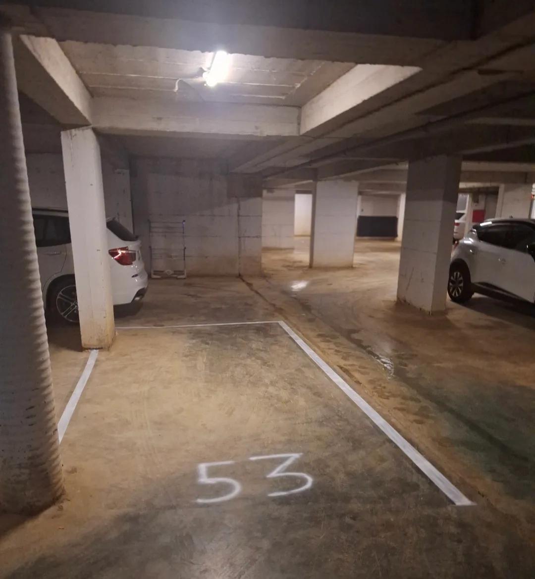 Shitet garazh/parking nëntokësor — foto 1 nga 10