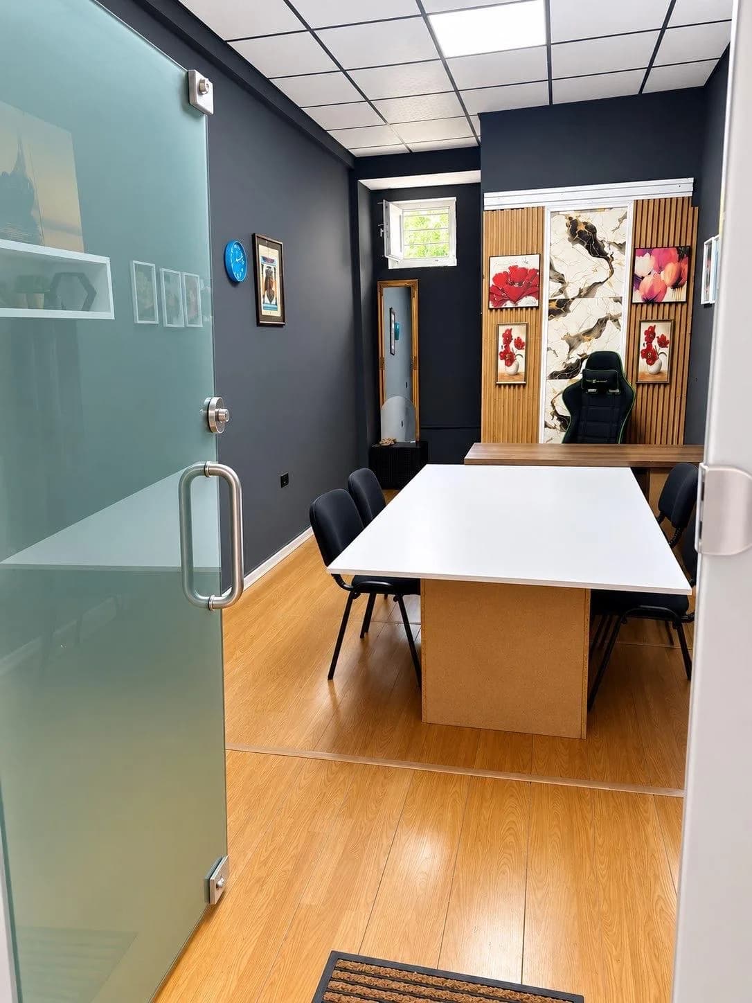 Lokal 18 m² me qira në qendër të Prishtinës — foto 2 nga 3
