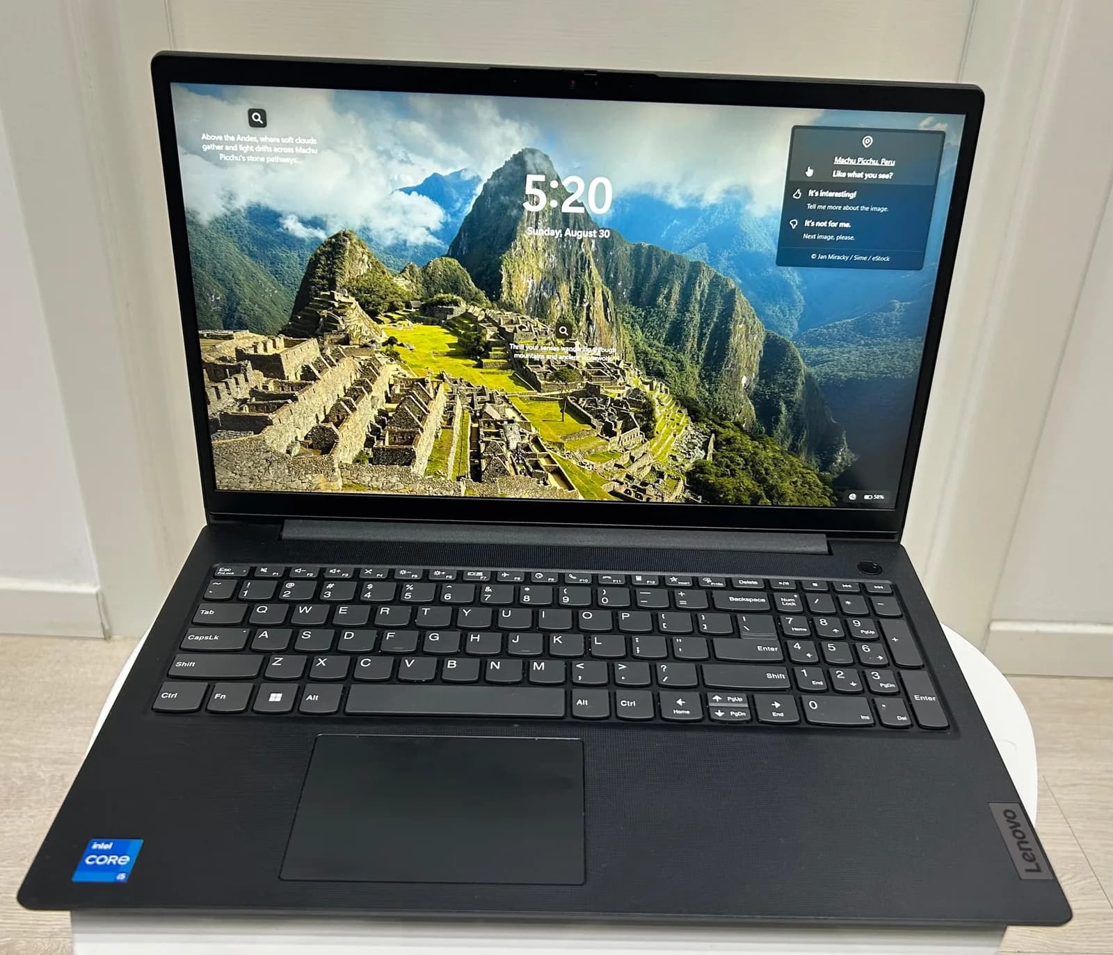 Laptop Lenovo me Intel Core i5-13420H (gjenerata e 13-të) — foto 2 nga 3