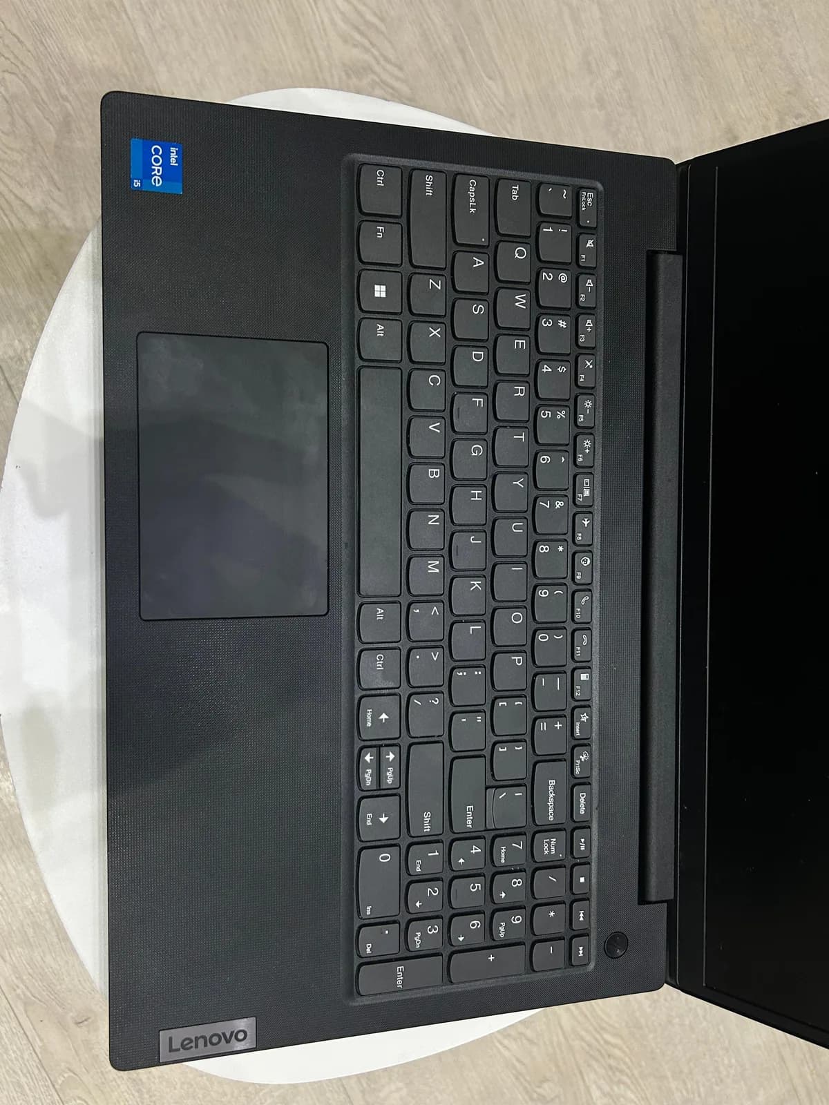 Laptop Lenovo me Intel Core i5-13420H (gjenerata e 13-të) — foto 1 nga 3