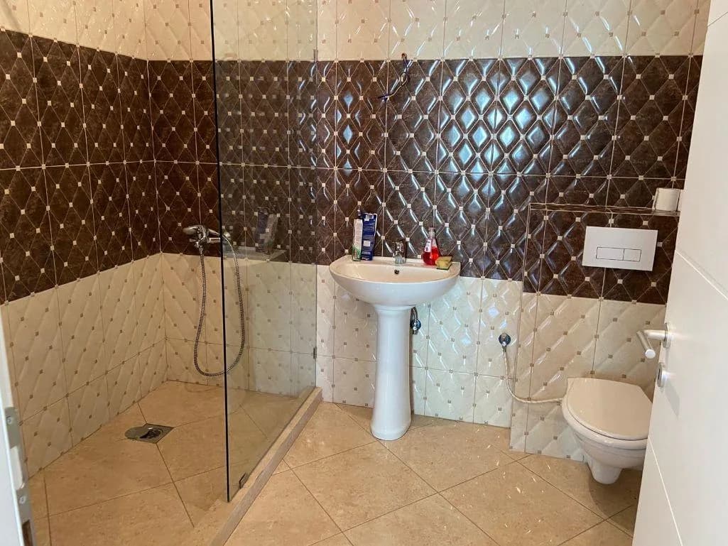 Banesa 102m2 me qira në Mati 1, Prishtinë — foto 2 nga 5