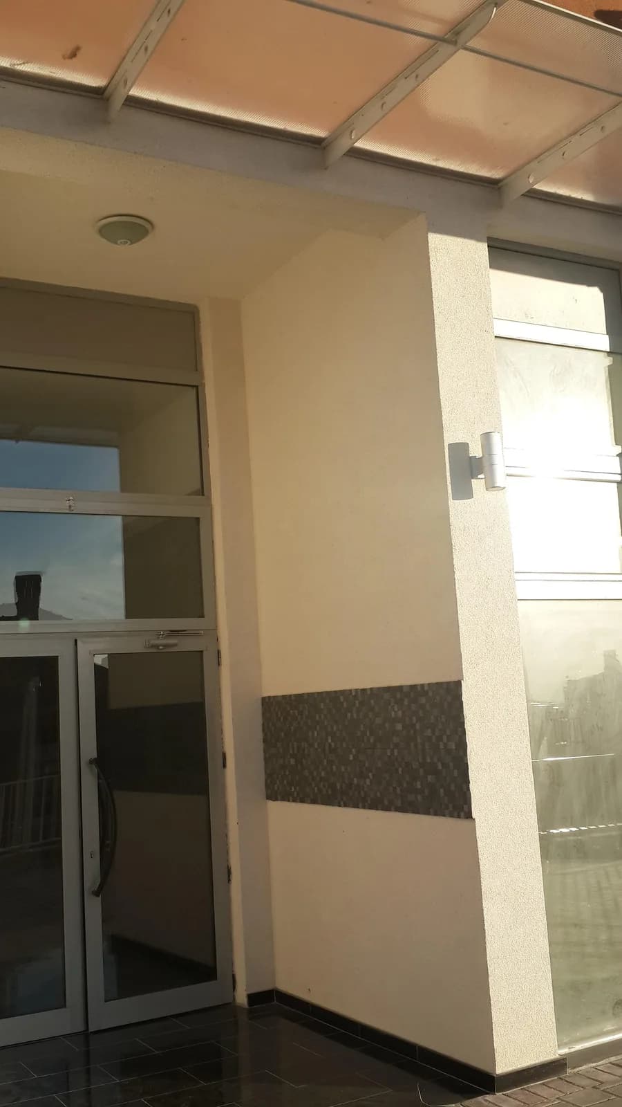 Garsonierë me qira - Kompleksi Derin Residence — foto 2 nga 12