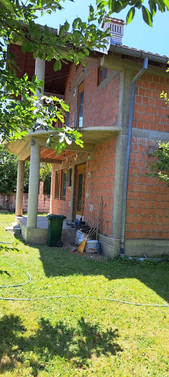 Shtëpi simpatike — foto 1 nga 10