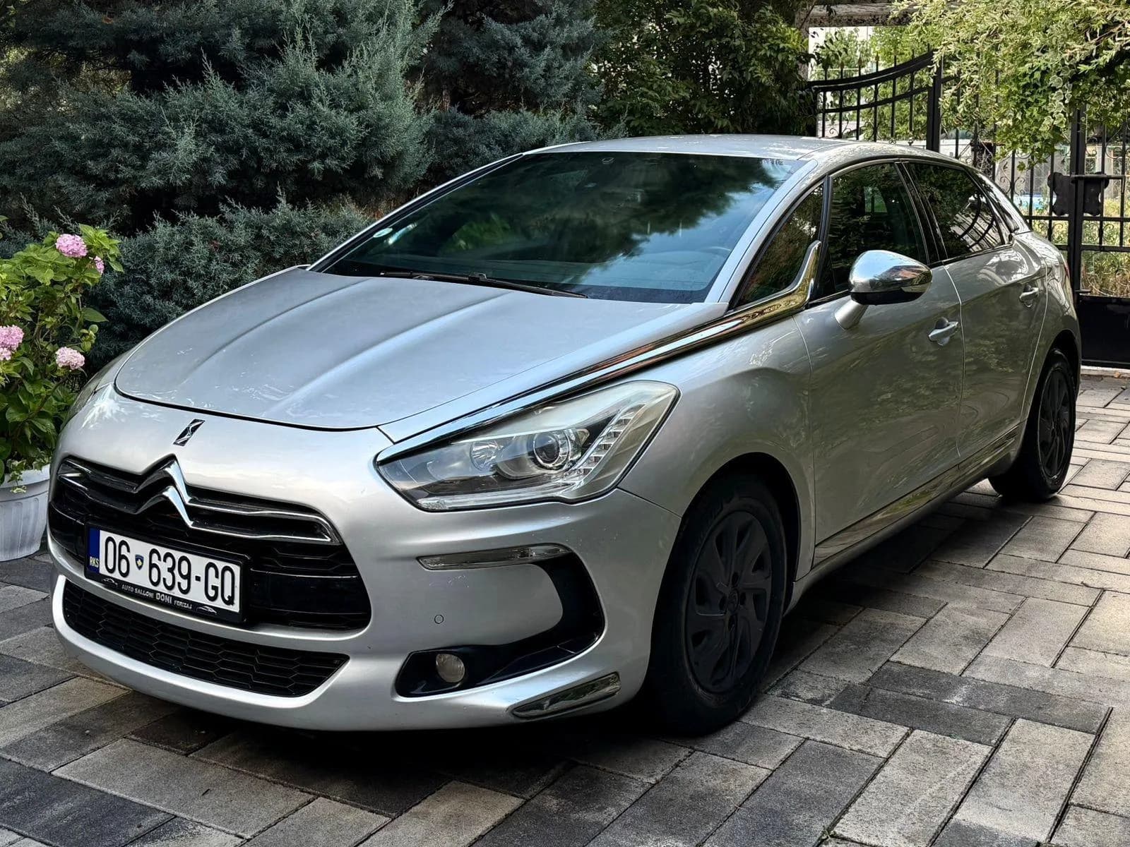 AUTOMATIK DS5 2013 RKS 1 VIT DIZEL 220KM — foto 1 nga 5