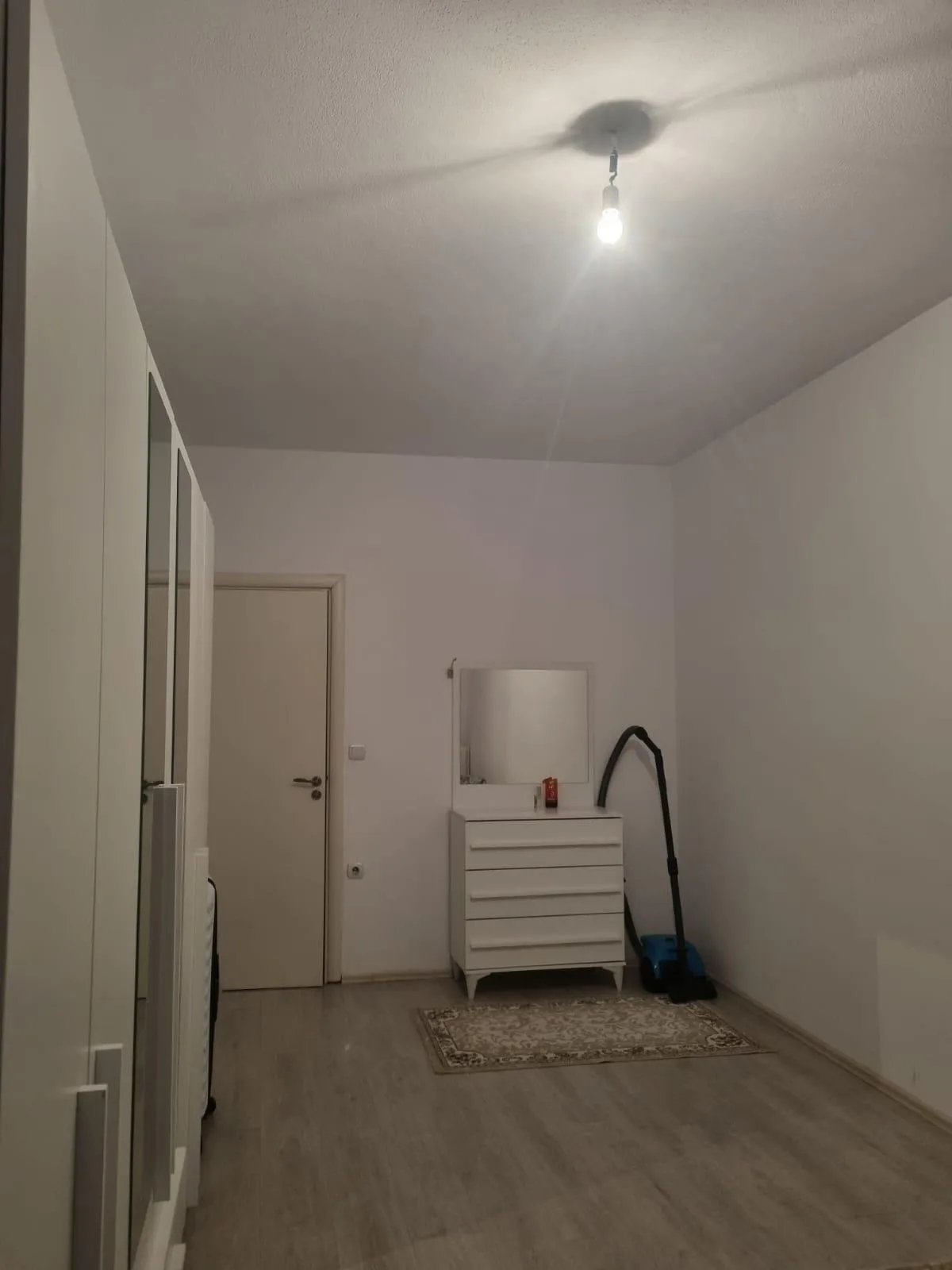 Banesë në shitje, përballë sheshit të ri, Drenas — foto 2 nga 9