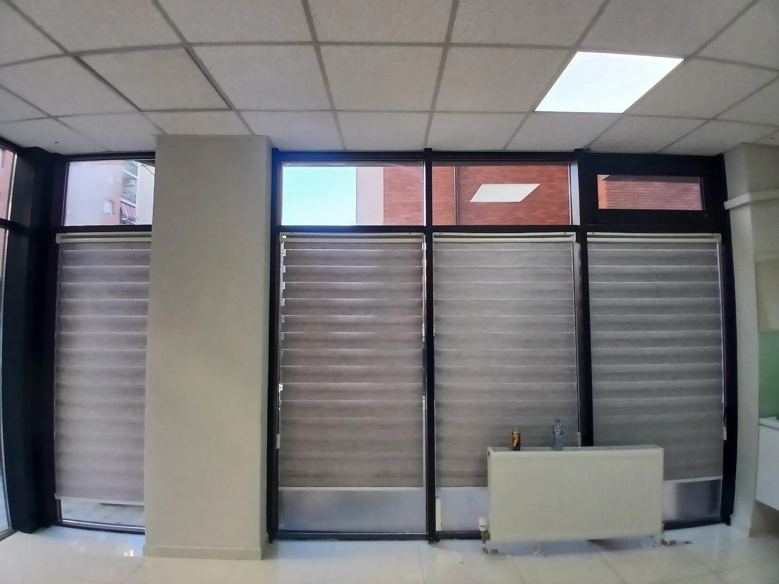 Lokal 30 m² me qira – Muharrem Fejza, Prishtinë — foto 1 nga 8