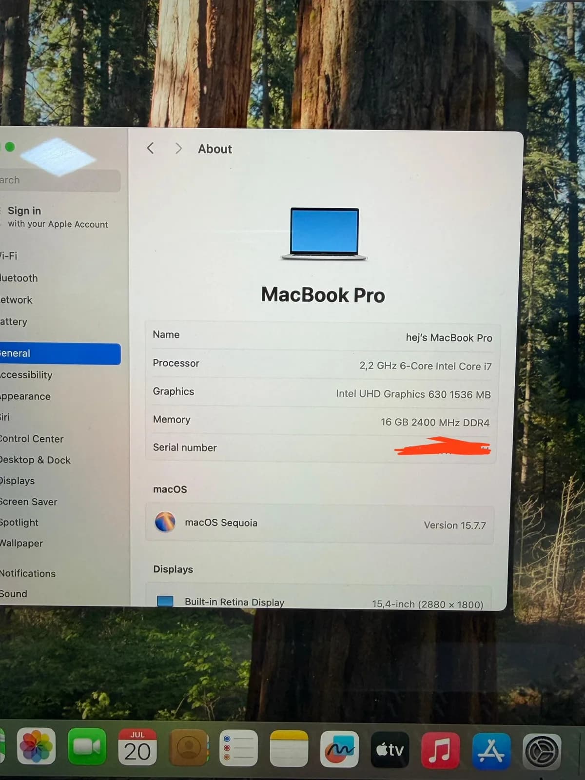 MacBook Pro 2018, i7, 15.4", 16 GB RAM, gjendje perfekte — foto 2 nga 3