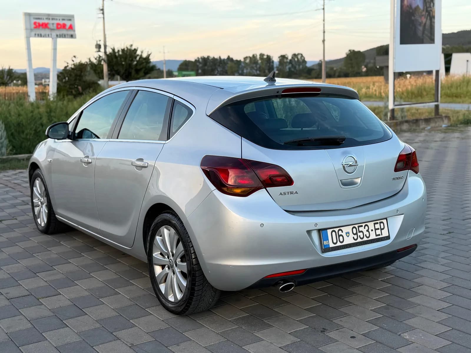 Opel Astra 1.8 Benzinë Automatik, viti 2010, RKS 8 muaj — foto 2 nga 9