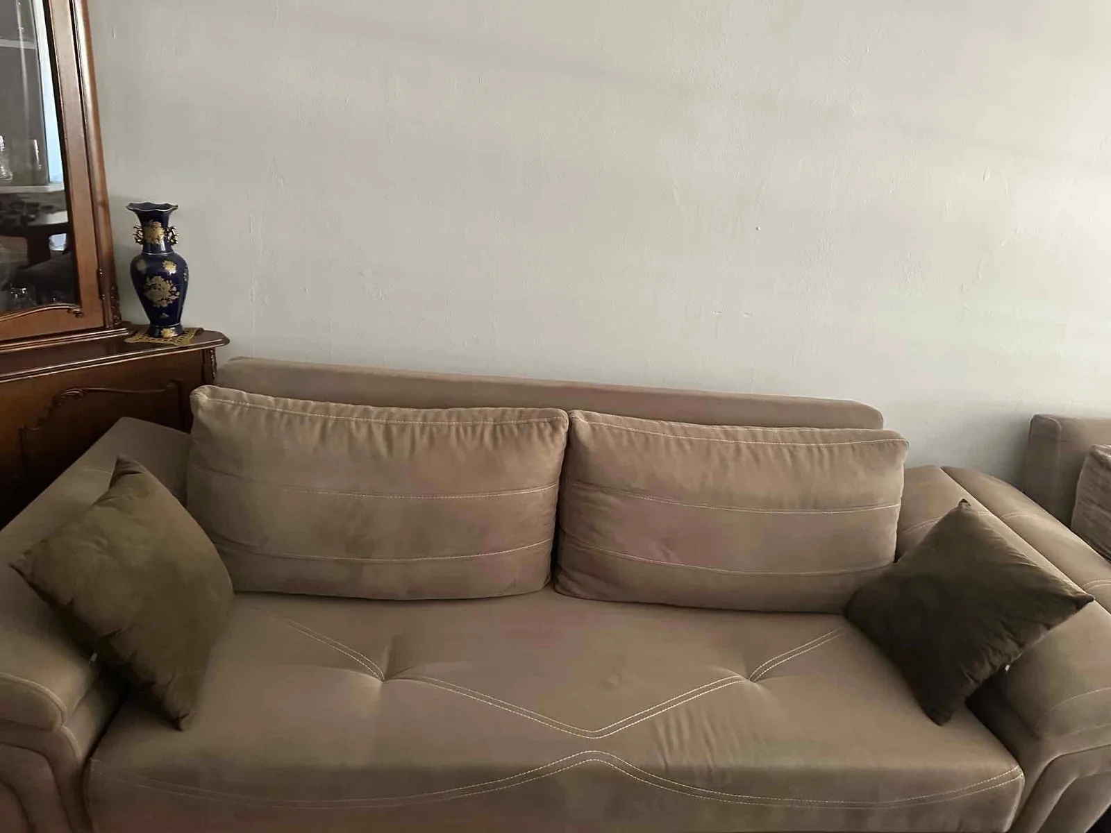 Orendi salloni — foto 2 nga 7