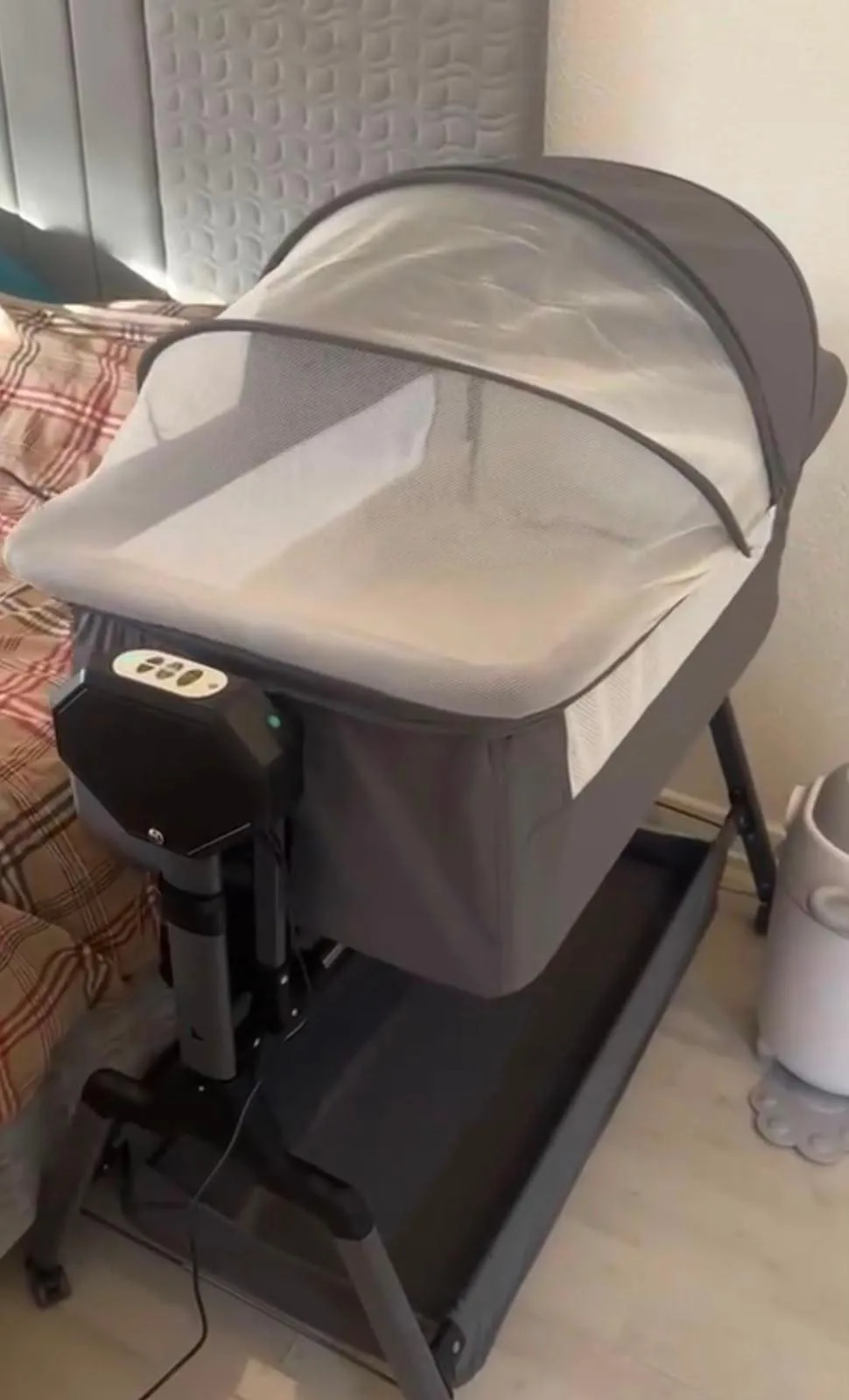 Shitet krevat elektrik për bebe Kidilo — foto 2 nga 3