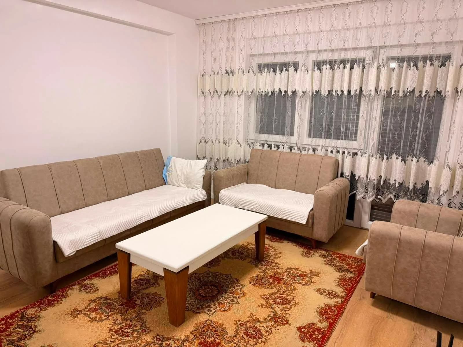 Banesë me qira 3 dhomëshe, 75 m², Fushë Kosovë, afër ambulancës — foto 1 nga 4