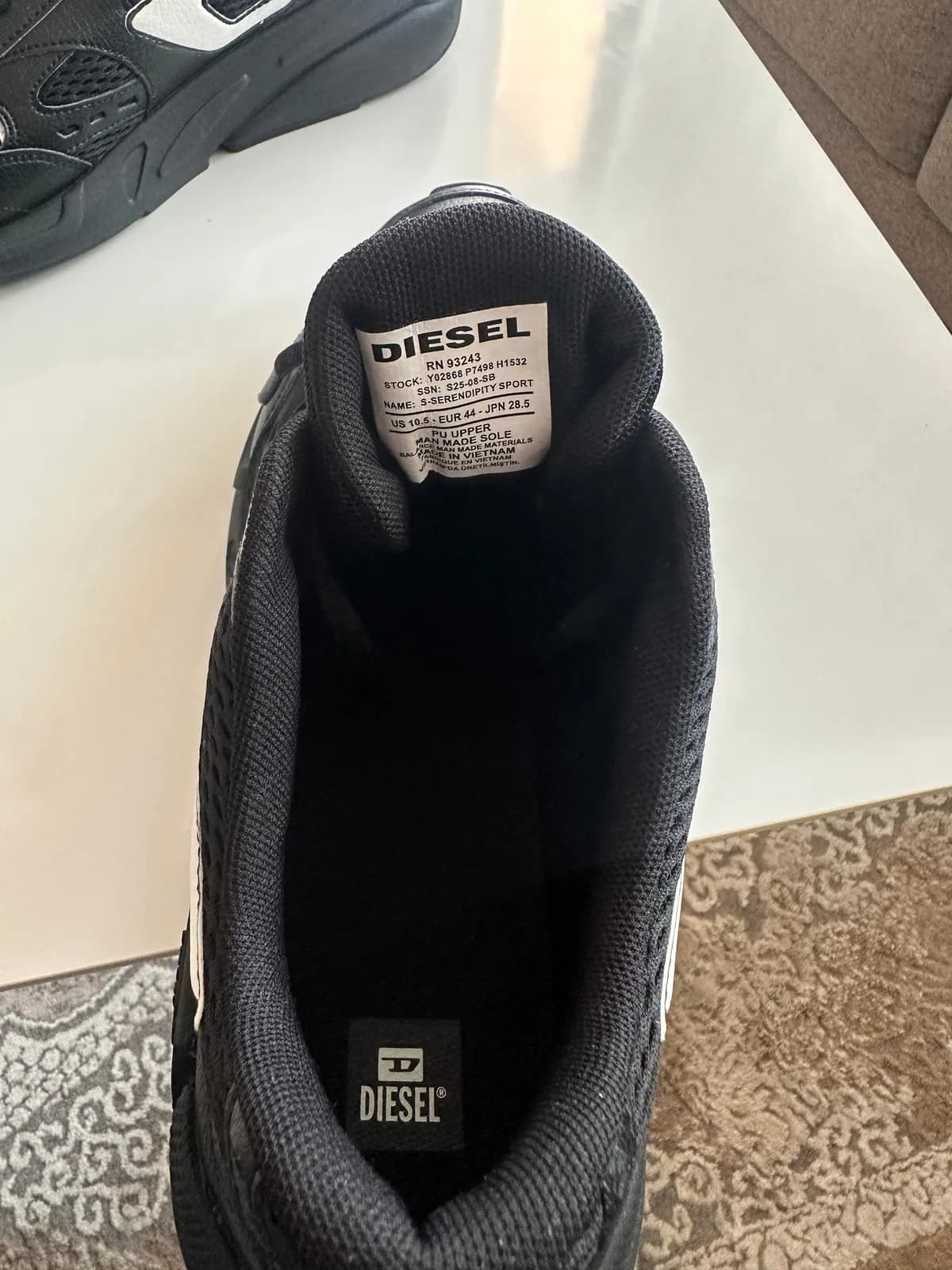 Patika Diesel, nr. 44 — foto 2 nga 7
