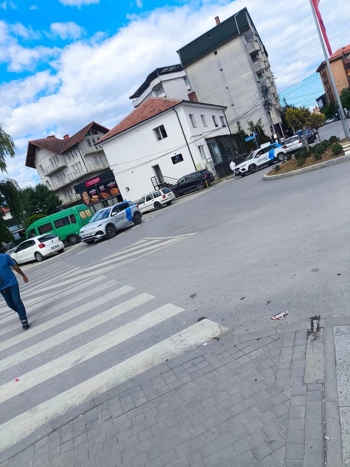 Zyrë 47 m² me qira - Vushtrri — foto 1 nga 10