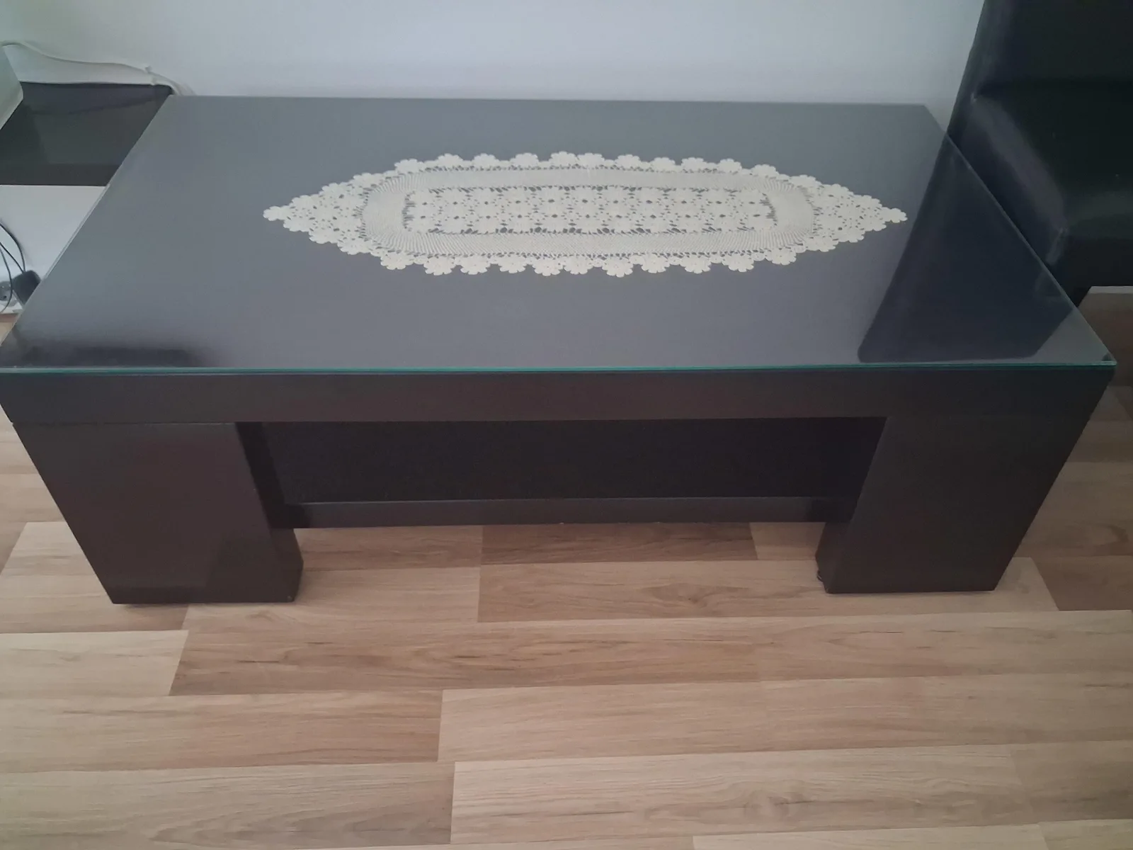 Tavolinë për sallon — foto 2 nga 2