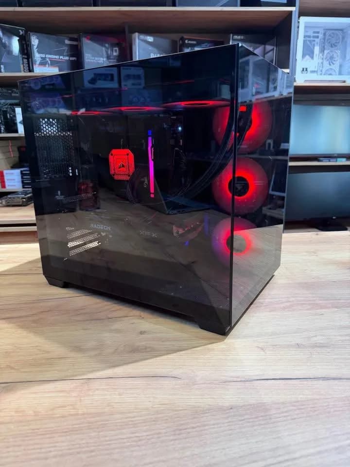 AMD Ryzen 7 9800X3D — foto 1 nga 7