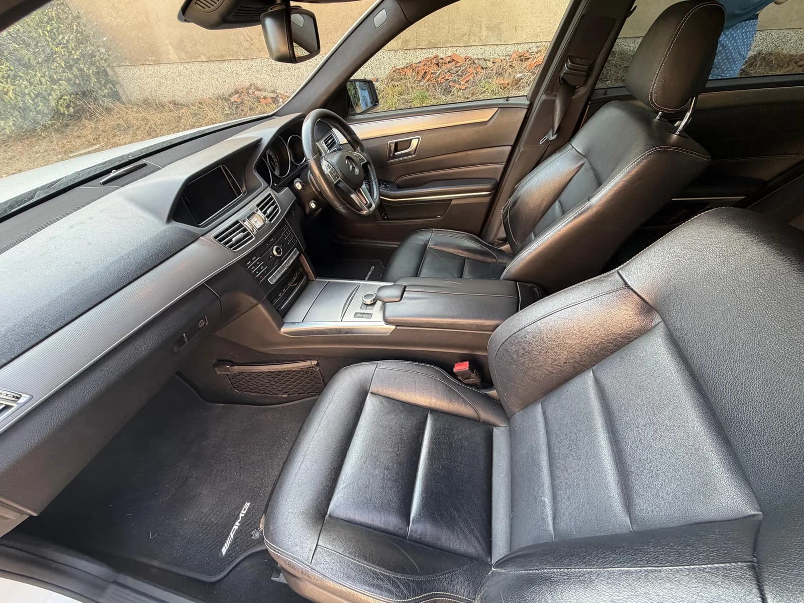 Mercedes-Benz E220 — foto 1 nga 12