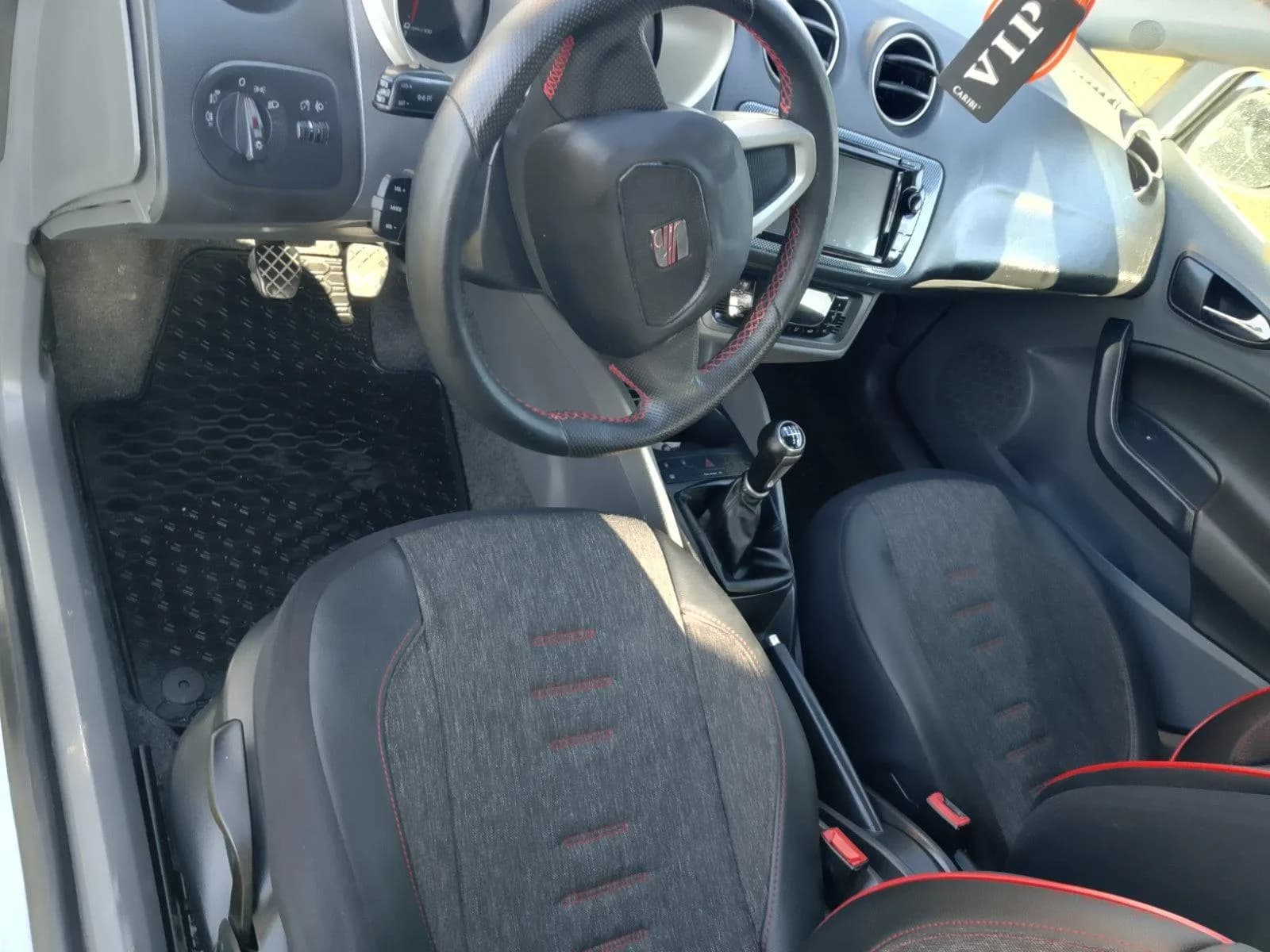 Seat Ibiza, 1.4 Dizel — foto 1 nga 4