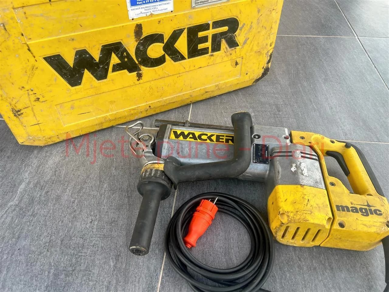 Hillt Wacker — foto 2 nga 2