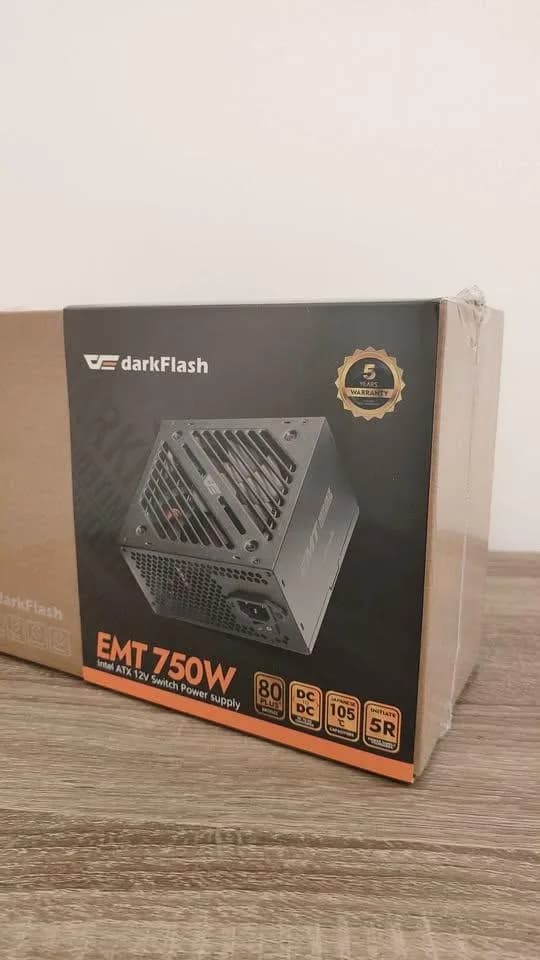 Power Supply 750W - i ri — foto 1 nga 3