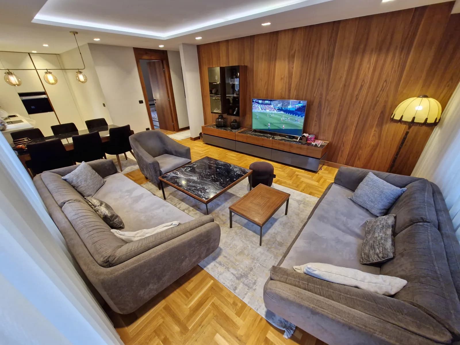 Shitet banesë 118 m2 te Qafa, afër Shkollës Meto Bajraktari — foto 1 nga 12