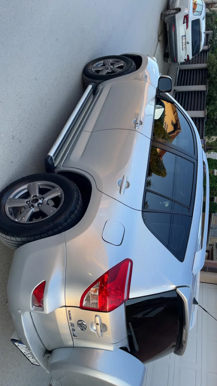 Toyota RAV4, 2.0 Benzinë, Automatik — foto 2 nga 5