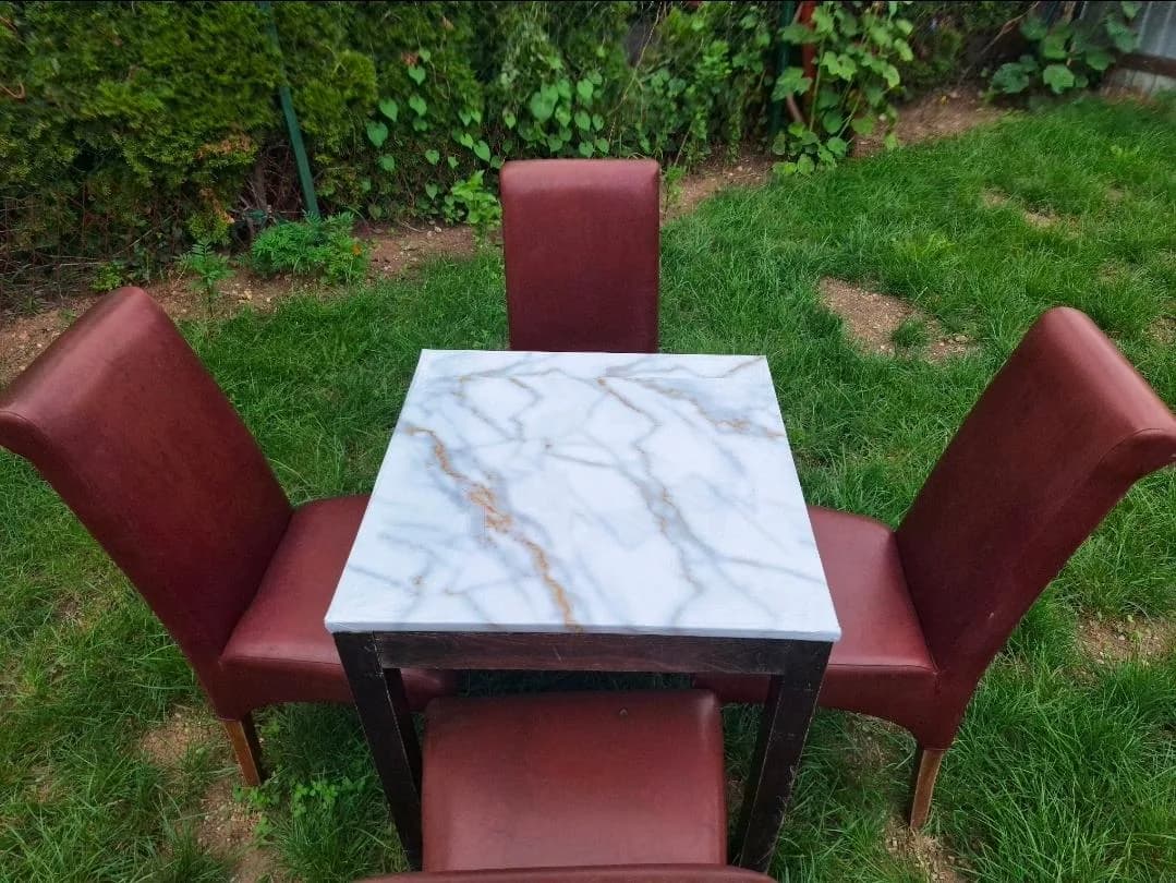 Tavolinë me 4 karrige - komplet — foto 1 nga 3