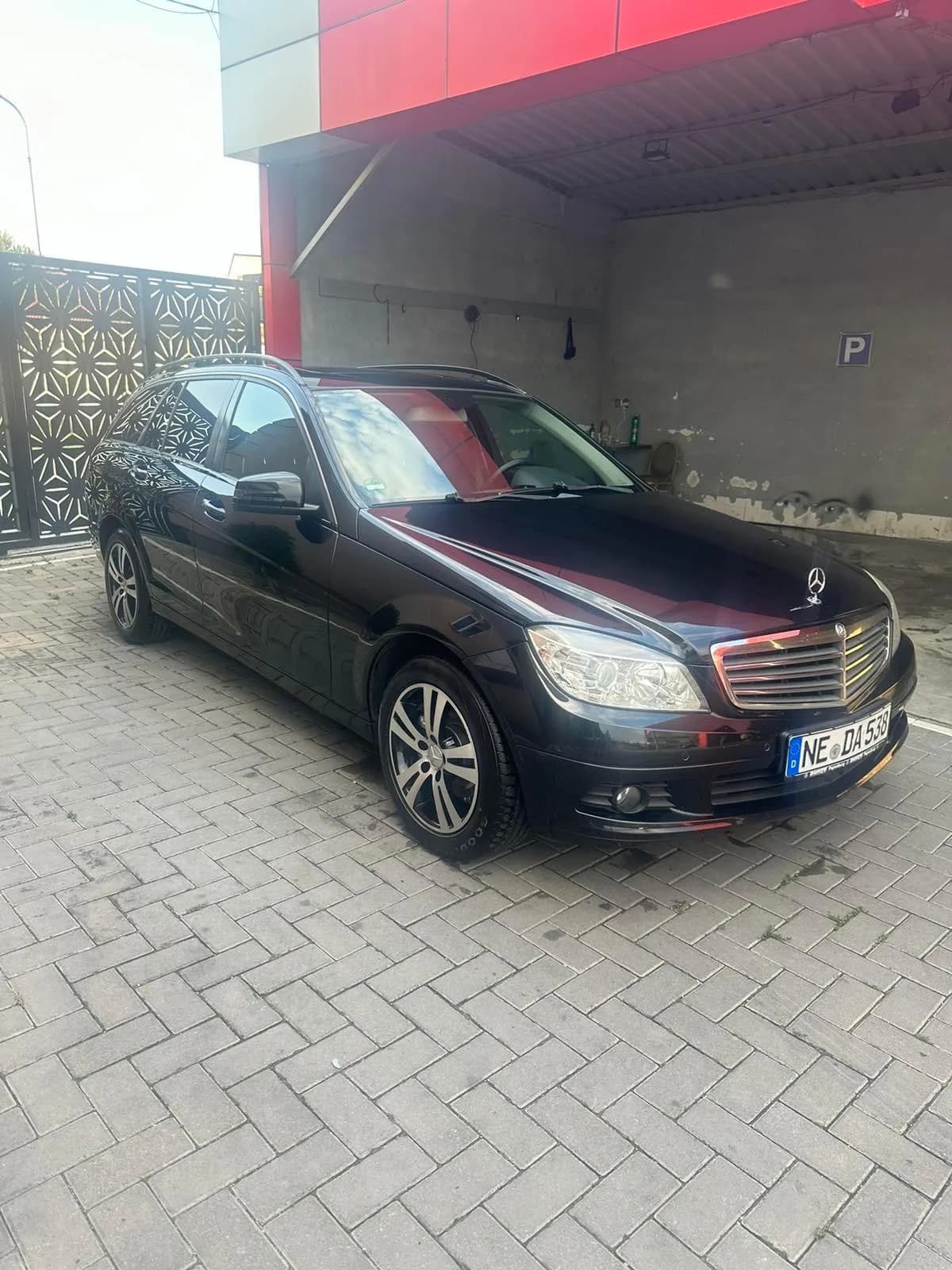 Mercedes C 200, naftë, viti 2009 — foto 1 nga 6