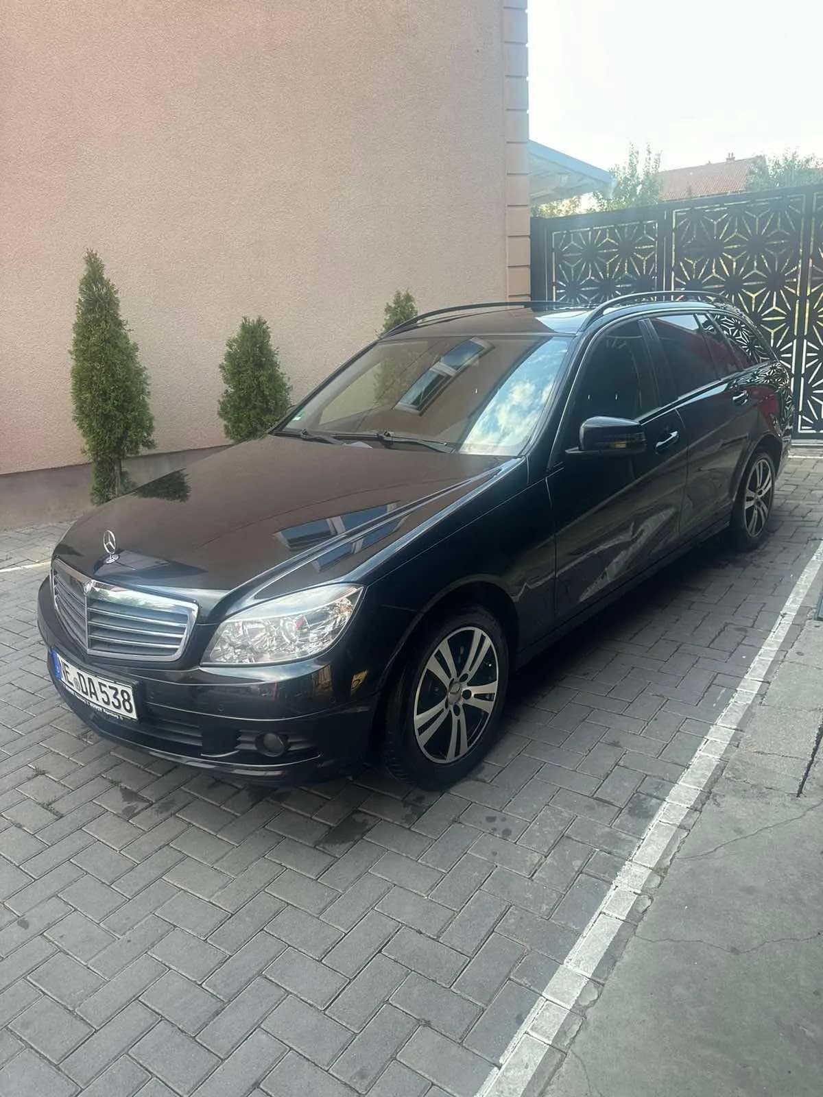 Mercedes C 200, naftë, viti 2009 — foto 2 nga 6