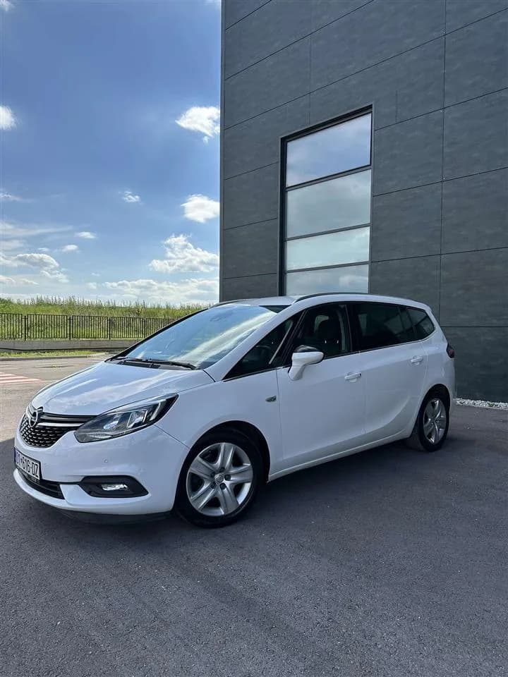 Opel Zafira 2.0 CDTI automatik, facelift 2017, i doganuar — foto 1 nga 8