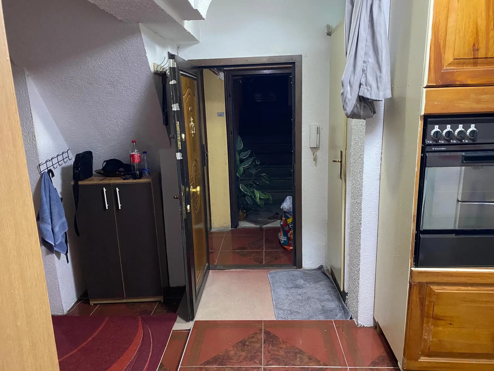 Banesë me qira në Pejton — foto 1 nga 12