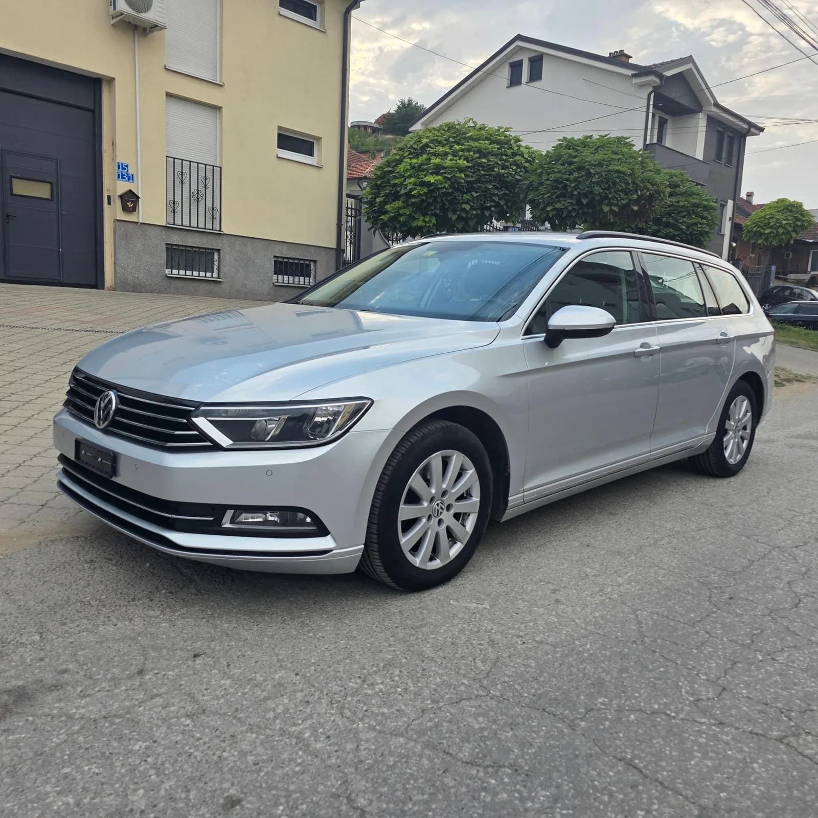 VW Passat B8, 2017 — foto 1 nga 9