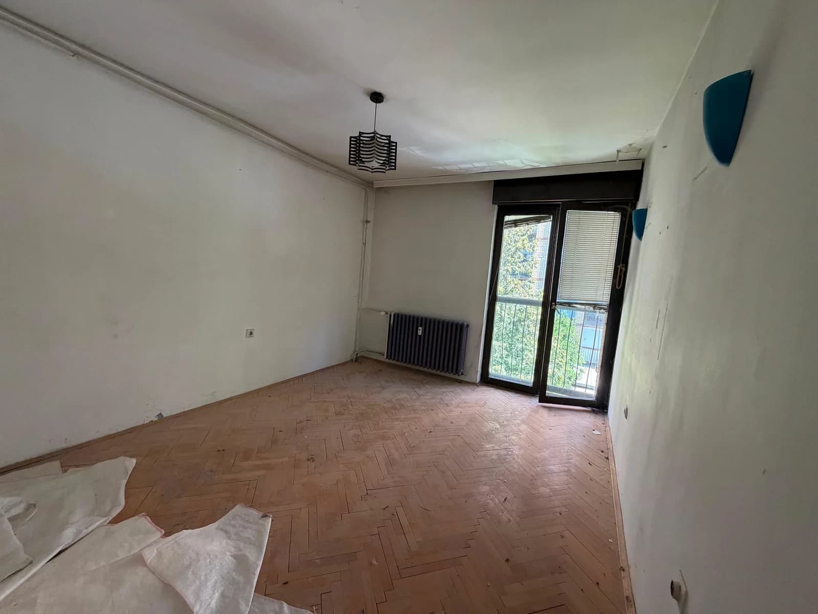 Shitet banesë në lagjen Santea, Prishtinë — foto 2 nga 12