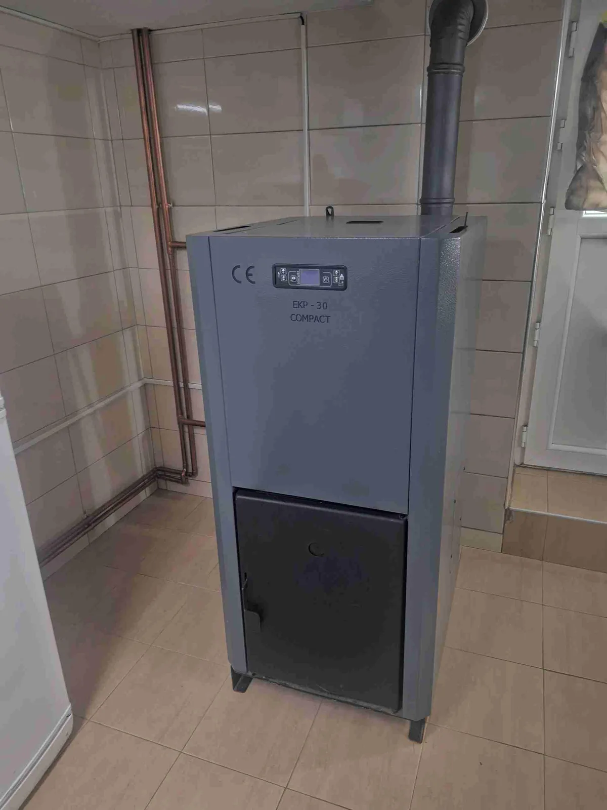 Kaldajë me pelet 30 kW (kompakte) — foto 1 nga 3