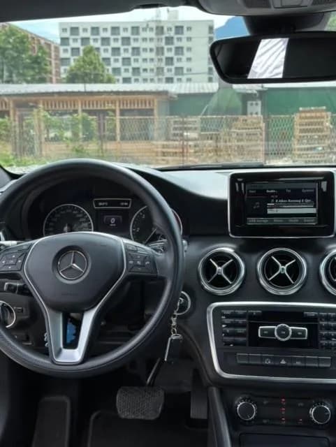 Mercedes-Benz A 180, viti i prodhimit 2014 — foto 2 nga 7