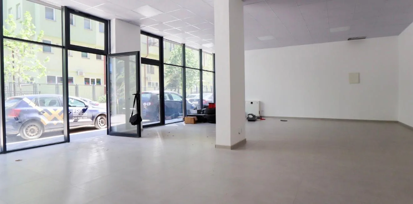 Lokal me qira 86 m² – Rruga C — foto 2 nga 3