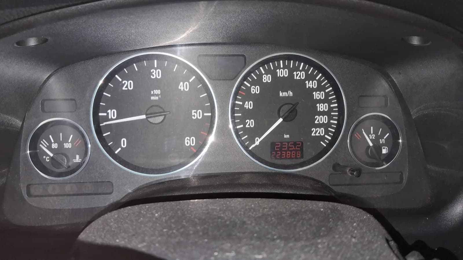 Opel Astra G 2.0 DTI — foto 1 nga 8