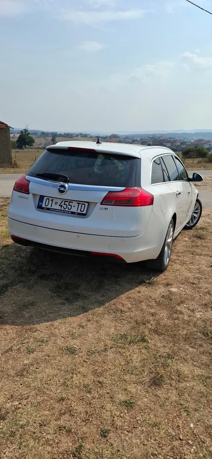 Opel Insignia, Viti 2012 — foto 2 nga 6