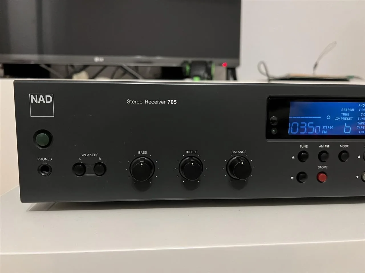 NAD 705 stereo amplifikator/receiver — foto 2 nga 7